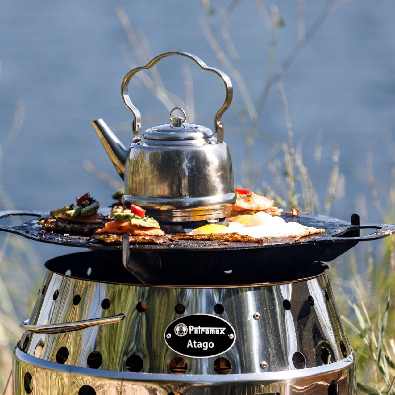 Petromax Kochaufsatz für Atago Grillplatte - Grillstar.dePetromax Kochaufsatz für Atago GrillplattePetromaxGrillstar.deptatago - plate - c4250435700303
