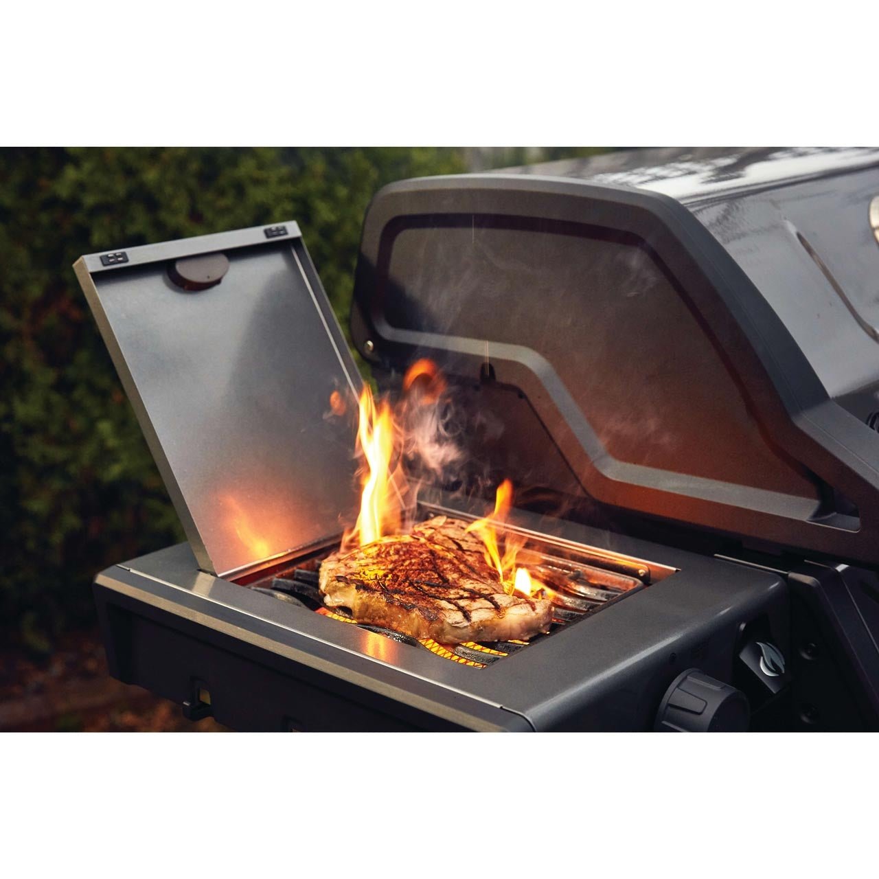 Napoleon Freestyle 365 Gasgrill, Graphit - mit Sizzle Zone - Grillstar.deNapoleon Freestyle 365 Gasgrill, Graphit - mit Sizzle ZoneNapoleonGrillstar.deF365DSIBPGT - DE0629162147530
