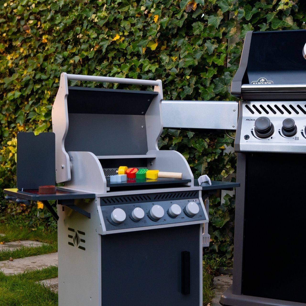 Napoleon Mini BBQ für Kinder - Grillstar.deNapoleon Mini BBQ für KinderNapoleonGrillstar.deMER - KIDSBBQ4007464003536
