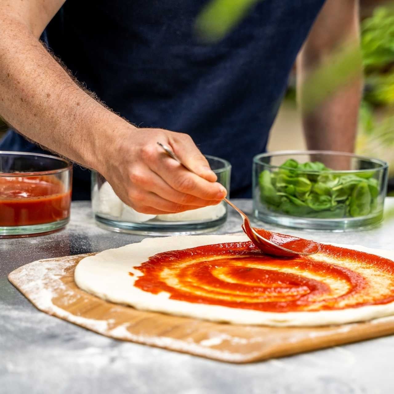 Ooni Pizzaschieber & Servierbrett - 35 cm - Grillstar.deOoni Pizzaschieber & Servierbrett - 35 cmOoniGrillstar.deUU - P083005060568341606