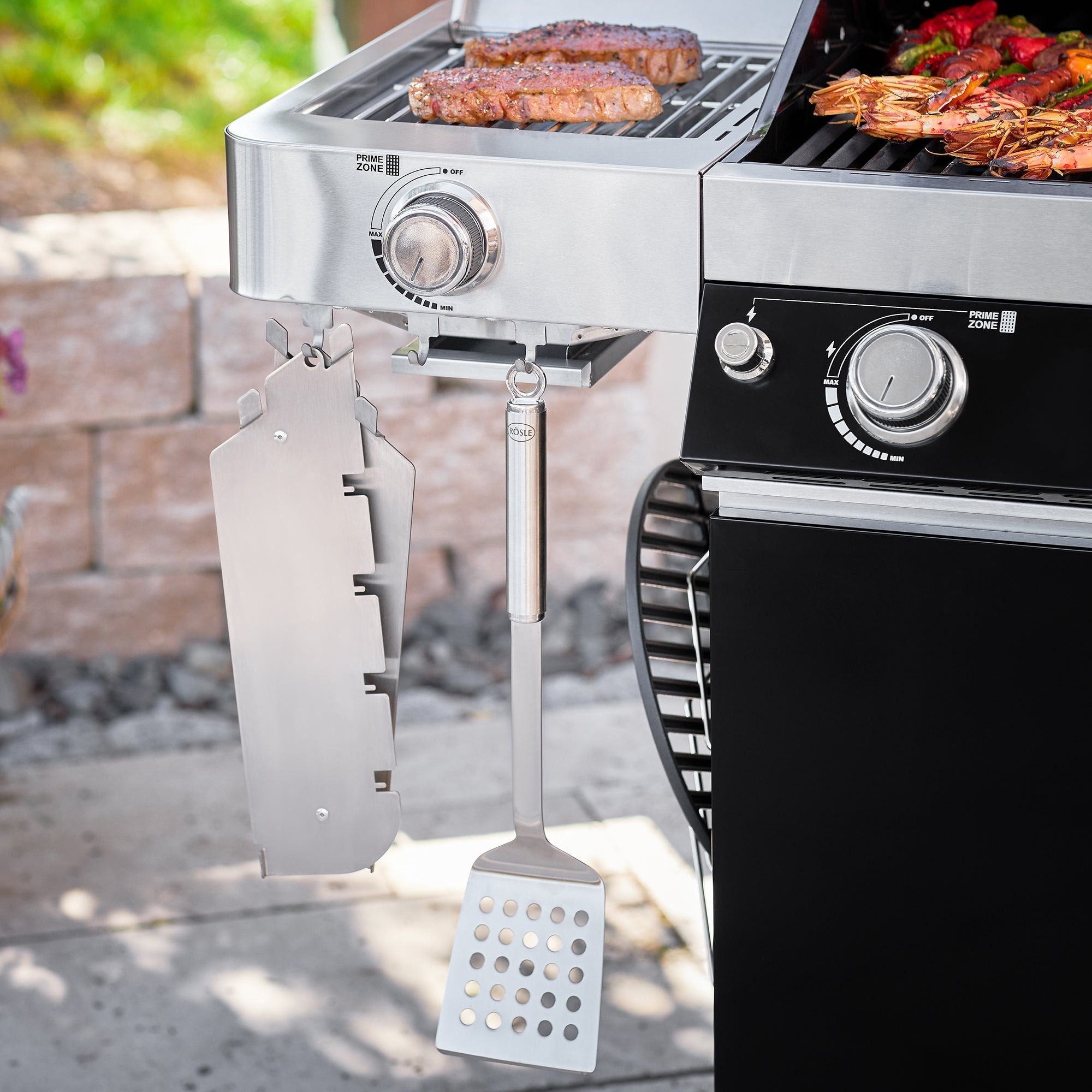 Rösle Gasgrill BBQ - Station VIDERO G6 - S Vario+ schwarz 50 mbar - Grillstar.deRösle Gasgrill BBQ - Station VIDERO G6 - S Vario+ schwarz 50 mbarRösleGrillstar.de255274004293255273