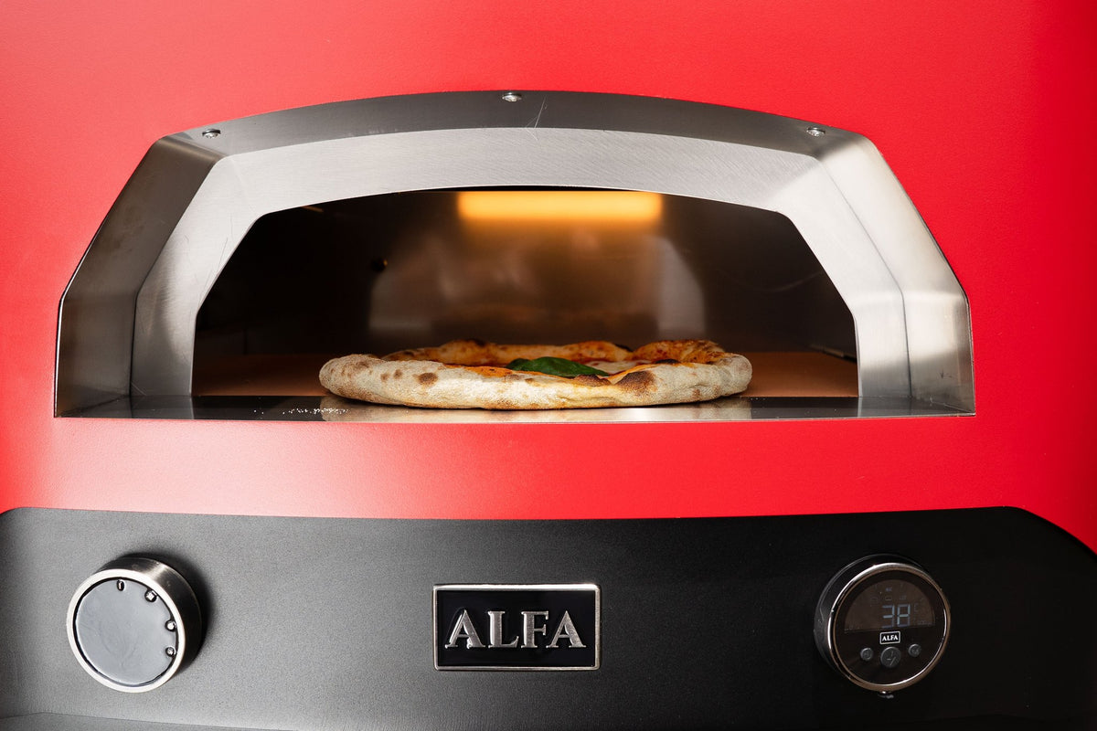 Pizza im Backraum des Alfa Forni EVO